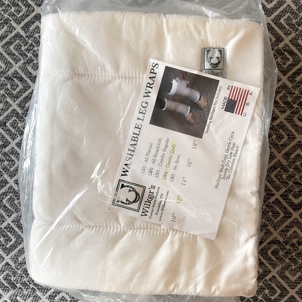 Wilkers Horse Pillow Leg Wraps NWT Small Sz 12”